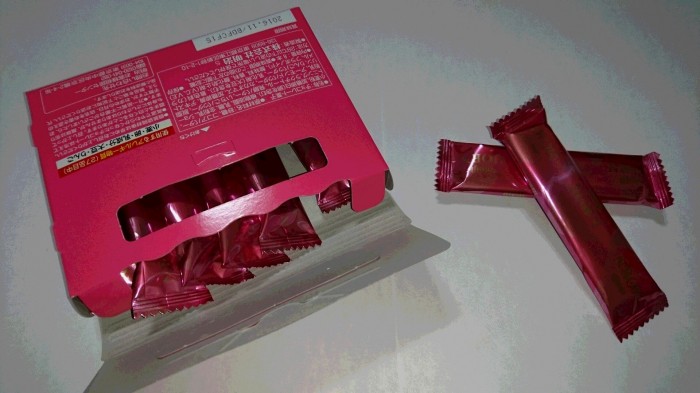 【コンビニ新商品・お菓子】 明治 ホルン クリーミーストロベリー の巻の写真3