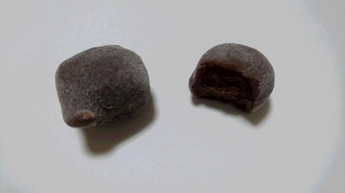 【コンビニ新商品・お菓子】 ブルボン もちもちショコラ ガナッシュチョコレート の巻の写真4