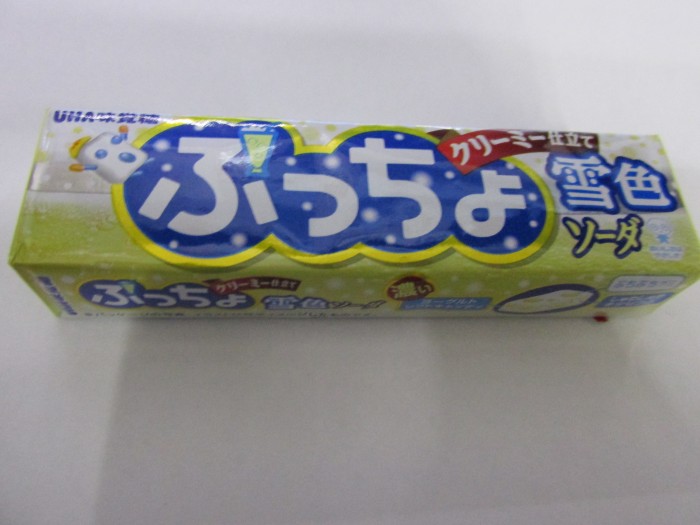 【コンビニ新商品・お菓子】 味覚糖 ぷっちょ 雪色ソーダ スティック の巻の写真2