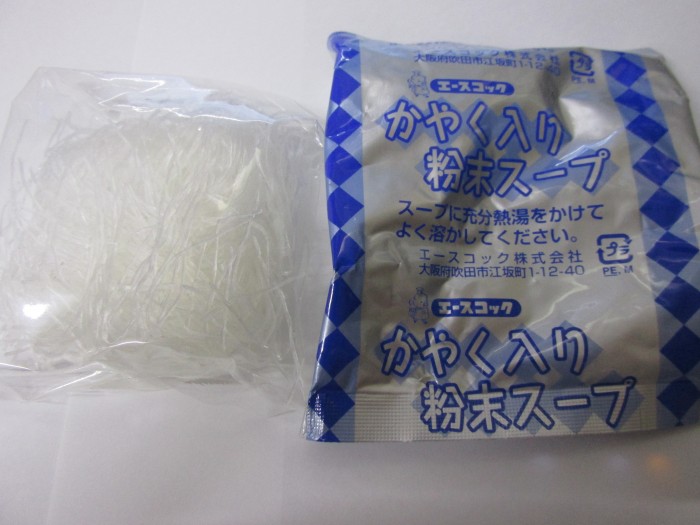 【コンビニ新商品・カップスープ】 エースコック リンガーハット ちゃんぽんスープ の巻の写真3