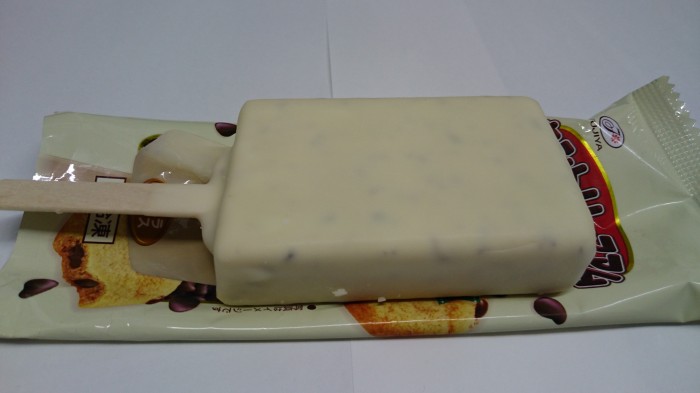【コンビニ新商品・アイス】 赤城 カントリーマアム チョコチップバニラ の巻の写真4