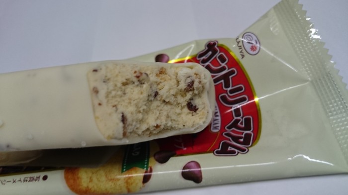【コンビニ新商品・アイス】 赤城 カントリーマアム チョコチップバニラ の巻の写真5