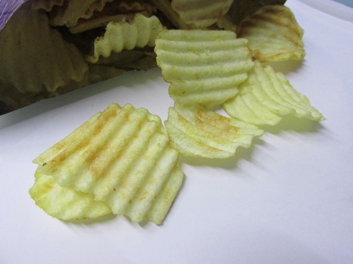 【コンビニ新商品・お菓子】 カルビー 夏わさび 安曇野ポテト の巻の写真4