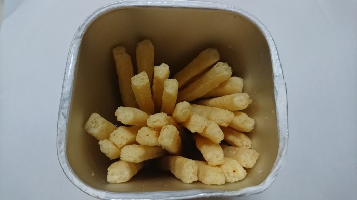 【コンビニ新商品・お菓子】 森永 ポテロング ごま油としお の巻の写真3
