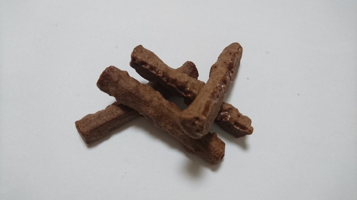 【コンビニ新商品・お菓子】 森永 焼き小枝 の巻の写真4
