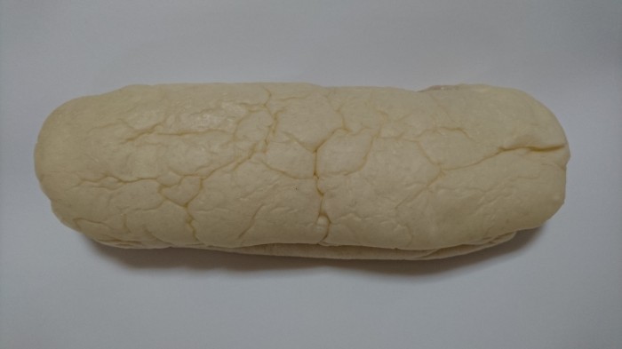 【コンビニのパン】　ヤマザキ　ホワイトコッペパン  イチゴジャム＆ホイップ　の巻の写真3