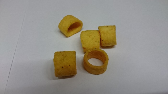 【コンビニ新商品・お菓子】 東ハト ブリトリオ チリサルサ味 の巻の写真4