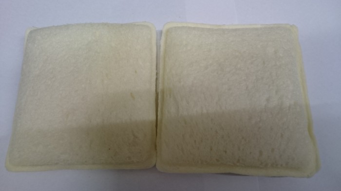 【コンビニのパン】　ヤマザキ　ランチパック　ベーコン入りスクランブルエッグ　の巻の写真3