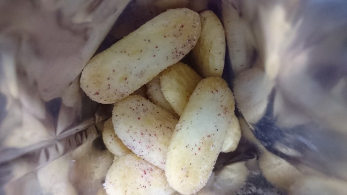 【コンビニ新商品・お菓子】 亀田製菓 ハッピーターン 大人の梅わさび味 の巻の写真4