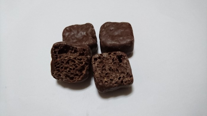【コンビニ新商品・お菓子】 ギンビス 銀座ラスク ダブルチョコ の巻の写真4