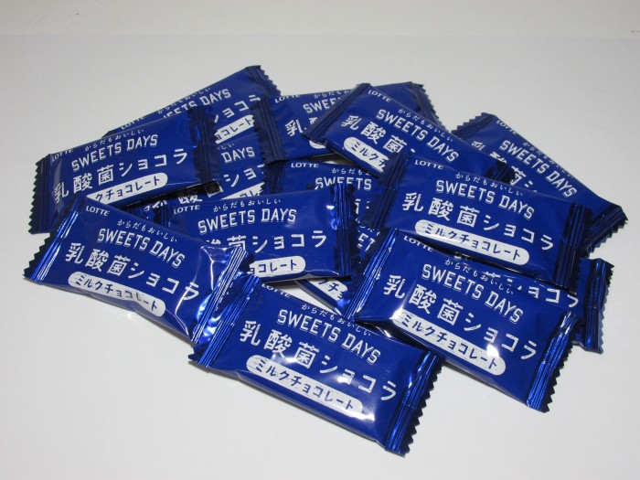 【コンビニ新商品・お菓子】 ロッテ スイーツデイズ 乳酸菌ショコラの写真2