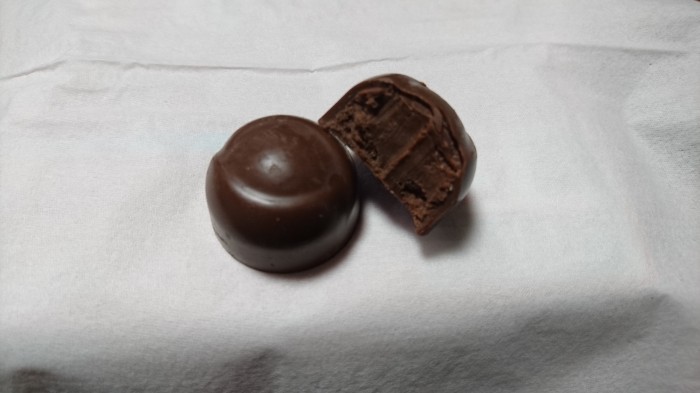 【コンビニ新商品・お菓子】　ロッテ　ガーナ　生チョコレート　ミルク　の巻の写真4